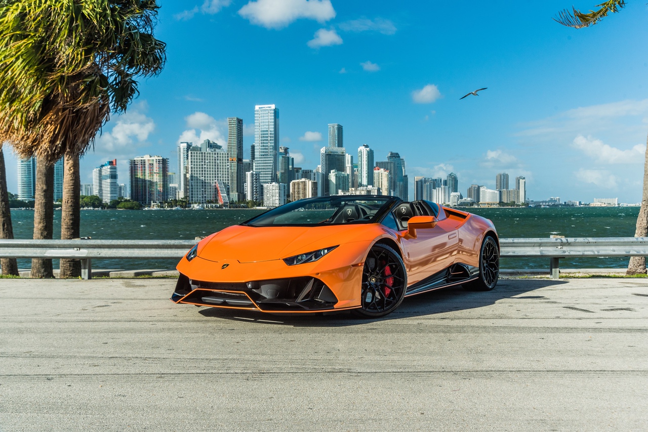  Lamborghini Huracan EVO Spyder Orange car sidebar