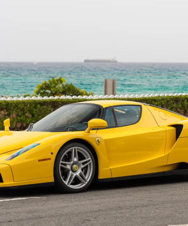 Ferrari Weekends in Miami and the Art of Open-Top Performance blog image