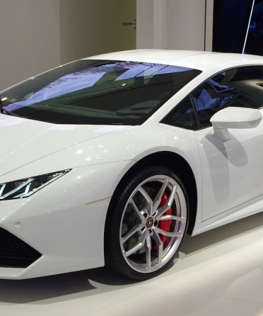 Lamborghini Rentals for Miami’s Hottest Events blog image