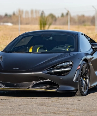 Unleashing the McLaren 720S: The Supercar Sensation of South Florida blog image
