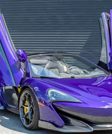 South Florida New Year in Style: Why Supercar Rentals Are the Hottest 2025 Trend blog image