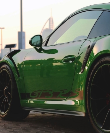 The Best Luxury Cars for Brickell & Wynwood blog image