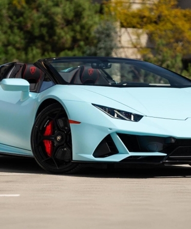 Cruise Miami in Style: Why the Lamborghini Huracán Is the Ultimate Head-Turner blog image