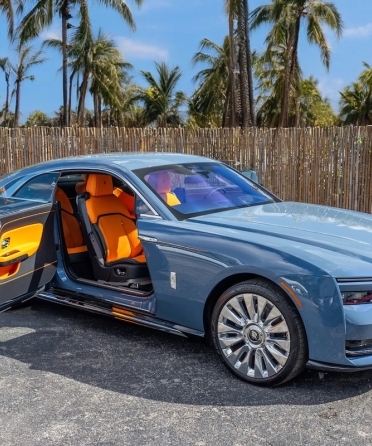 Timeless Sophistication: Why Rolls-Royce Rentals Define Miami Luxury blog image