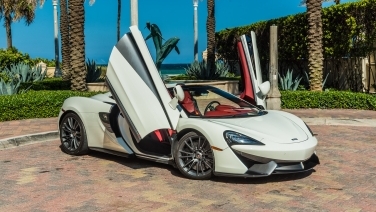 McLaren 570s Spider car image