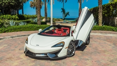 McLaren 570s Spider gallery image 2