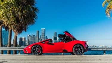 Lamborghini Huracan Evo Spyder RWD Rosso Mars gallery image 2