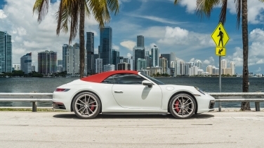 Porsche 911 Carrera S 992 gallery image 3
