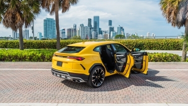 Lamborghini Urus Yellow gallery image 3