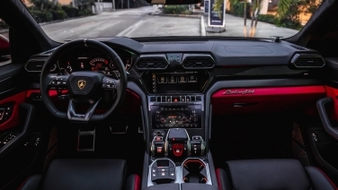 Lamborghini Urus S Rosso Mars gallery image 8