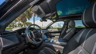 Land Rover Velar R Dynamic Black gallery image 5