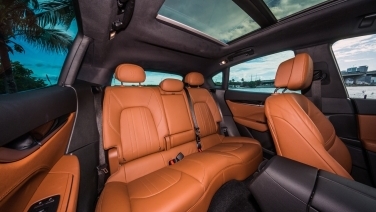 Maserati Levante Q4 Black gallery image 8