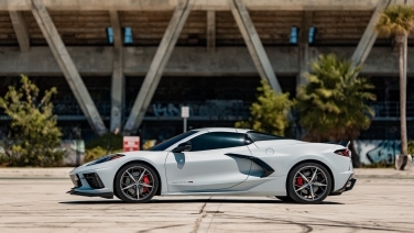 Chevrolet Corvette Stingray gallery image 1