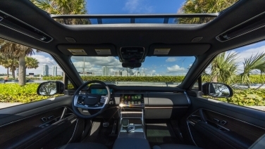 Land Rover Range Rover P400 Black gallery image 6