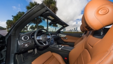 Mercedes-Benz C300 Convertible Black gallery image 6
