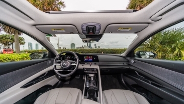 Hyundai Elantra Grey gallery image 6