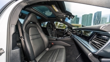 Porsche Panamera 4 E-Hybrid White gallery image 6