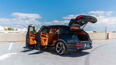  Bentley Bentayga S Black gallery image 2