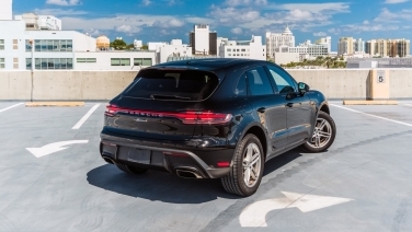 Porsche Macan Black gallery image 3