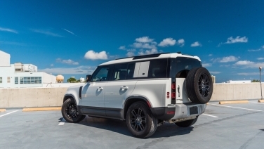 Land Rover Defender White gallery image 4