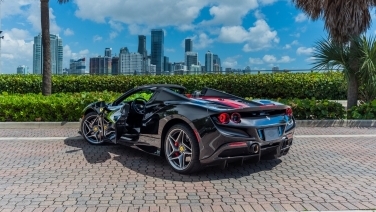 Ferrari F8 Spider gallery image 5