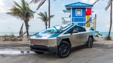 Tesla Cybertruck AWD car image