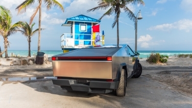 Tesla Cybertruck AWD gallery image 3