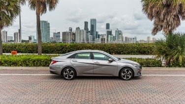 Hyundai Elantra Grey gallery image 4