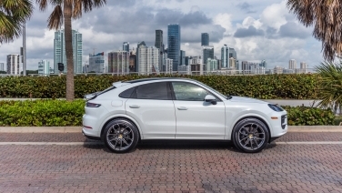 Porsche Cayenne Coupe White gallery image 2