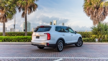 Kia Telluride White gallery image 1