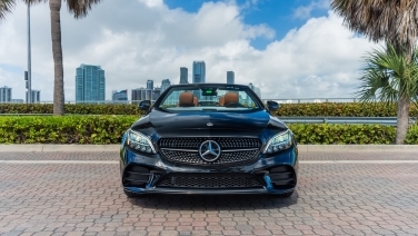 Mercedes-Benz C300 Convertible Black gallery image 5