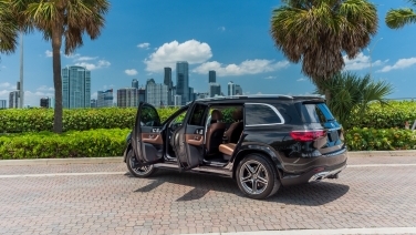 Mercedes-Benz GLS450 Black gallery image 1