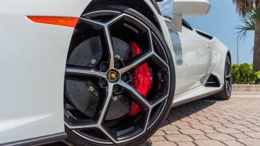Lamborghini Huracan EVO Spyder Bianco Icarus gallery image 4