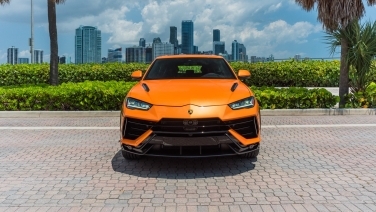 Lamborghini Urus Performante Arancio Borealis gallery image 2