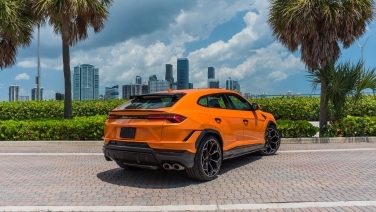Lamborghini Urus Performante Arancio Borealis gallery image 3