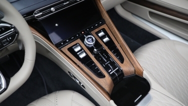 Aston Martin DB12 gallery image 4