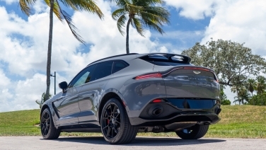 Aston Martin DBX gallery image 2