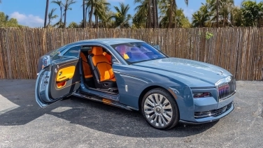Rolls-Royce Spectre Blue gallery image 1