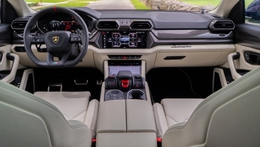 Lamborghini Urus SE Green gallery image 6