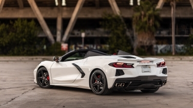 2025 Chevrolet Corvette Stingray Convertible Rental gallery image 6