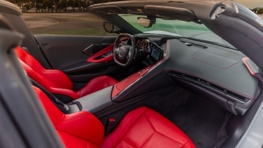 2025 Chevrolet Corvette Stingray Convertible Rental gallery image 9