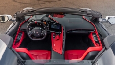 2025 Chevrolet Corvette Stingray Convertible Rental gallery image 10