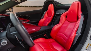 2025 Chevrolet Corvette Stingray Convertible Rental gallery image 12