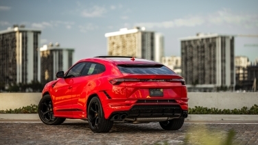 Lamborghini Urus Red gallery image 4