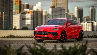 Lamborghini Urus Red gallery image 5