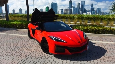 Chevrolet Corvette Z06 Convertible gallery image 2
