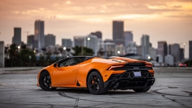 Lamborghini Huracán EVO Spyder Arancio Borealis gallery image 4