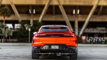 Lamborghini Urus SE 2026 Orange gallery image 2