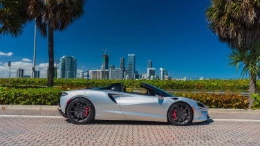 McLaren Artura Spider (Silver/Red) gallery image 7