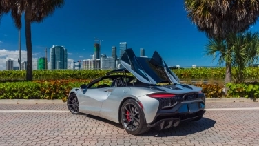 McLaren Artura Spider (Silver/Red) gallery image 16